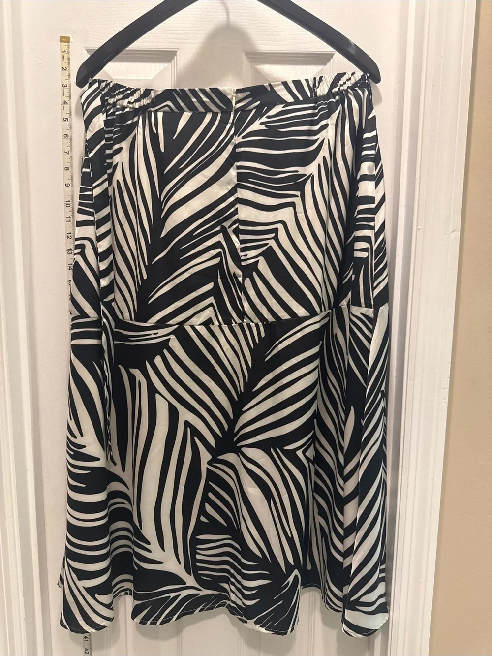 Black and White Palm Leaf Midi Skirt by Hutch